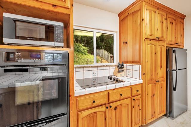 121 Pine Tree Avenue, Aromas CA: https://media.crmls.org/mediaz/bf7a79a7-4c3c-4c1e-8409-b7e8be765a10.jpg