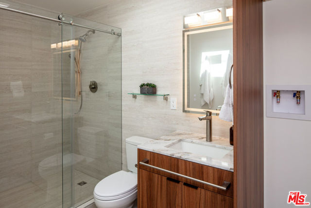 10572 Putney Road, Los Angeles CA: https://media.crmls.org/mediaz/bf7a96d0-1851-4103-a803-d5c3a44c2608.jpg