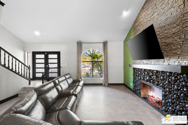 28220 Horizon Road, Cathedral City CA: https://media.crmls.org/mediaz/bf7ccfba-1621-4411-bf02-cfbfa2e95d48.jpg