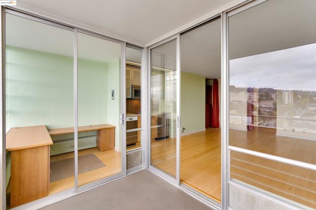 2550 Dana St, Berkeley CA: https://media.crmls.org/mediaz/bf7d168d-1146-4616-9079-1fca5c06029d.jpg