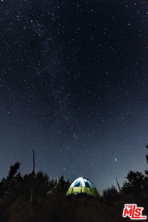 https://media.crmls.org/mediaz/bf7d1fe3-98b8-46a1-a778-98db333ad06b.jpg?preset=X-Large