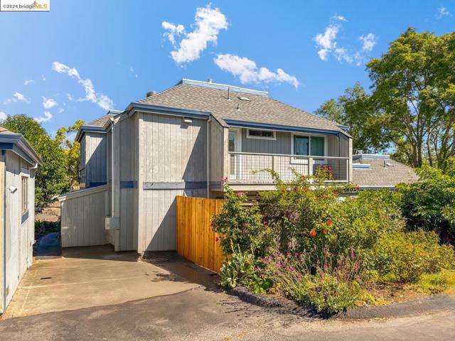 Image 18 of 20 For 2332 Tachevah Dr