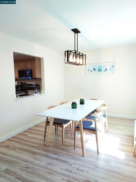 1936 Nero Ct, Walnut Creek CA: https://media.crmls.org/mediaz/bf7e6d5a-0adb-4784-b6c4-8cad4afce6df.jpg