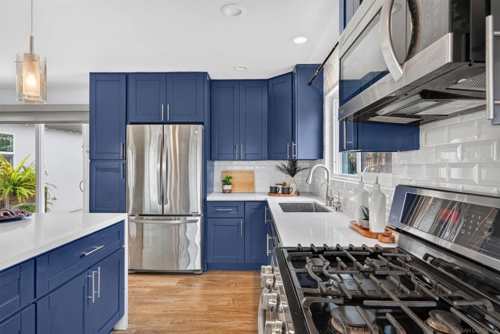 4852 Kings Way - photo 11