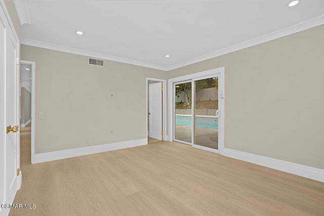 27_11946776_184500_184500-EM-127