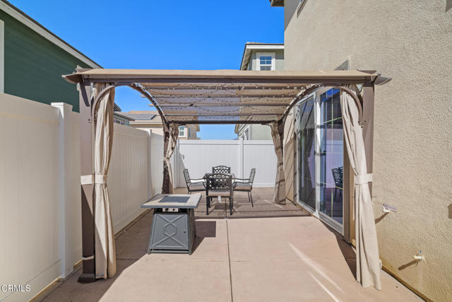 254 Hydrangea Street, Fillmore CA: https://media.crmls.org/mediaz/bf7fd073-fac5-4a73-af92-fc9aab3df71b.jpg