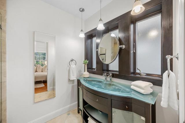 1149 Cortez Avenue, Burlingame CA: https://media.crmls.org/mediaz/bf800327-1004-4d58-9eb4-345bf4d12050.jpg