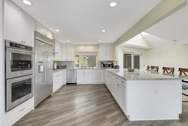 929 Chumash Trail, Vista CA: https://media.crmls.org/mediaz/bf8014b1-1c76-4158-9927-a409a21c07b1.jpg