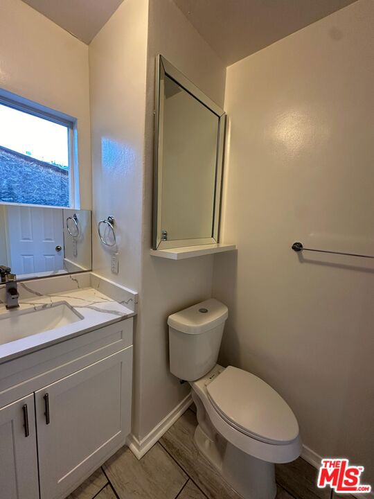 10429 Oro Vista Avenue, Sunland CA: https://media.crmls.org/mediaz/bf80e5e8-03c4-4bab-87fd-07211a8ef375.jpg