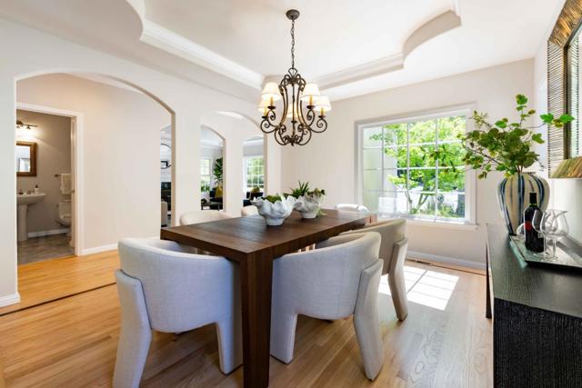 850 Arroyo Court, Palo Alto CA: https://media.crmls.org/mediaz/bf818f33-f0b0-4ce7-bcd3-46b38a826613.jpg