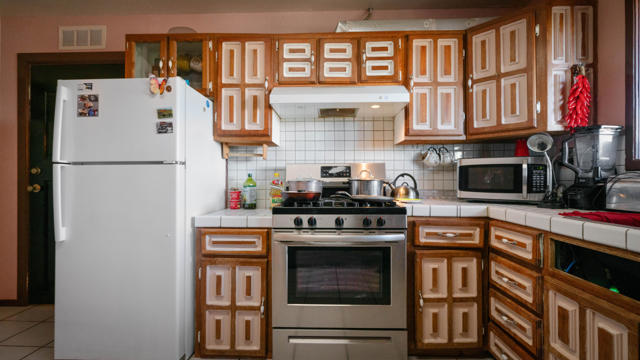 Image 19 of 27 For 407 Eastern Avenue