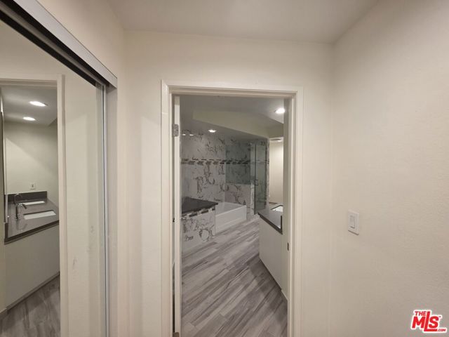 12000 Goshen Avenue, Los Angeles CA: https://media.crmls.org/mediaz/bf81fd35-b802-4e88-9cf9-3898fe1b913b.jpg