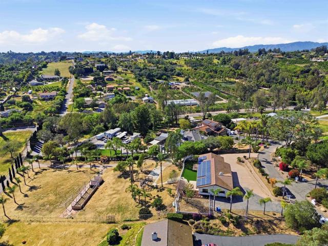 Detail Gallery Image 46 of 46 For 358 Spanish Spur, Fallbrook,  CA 92028 - 3 Beds | 2 Baths