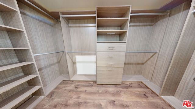 19320 Carranza Lane, Santa Clarita CA: https://media.crmls.org/mediaz/bf8354ef-7c39-4e27-a26f-8854a6f3fcba.jpg