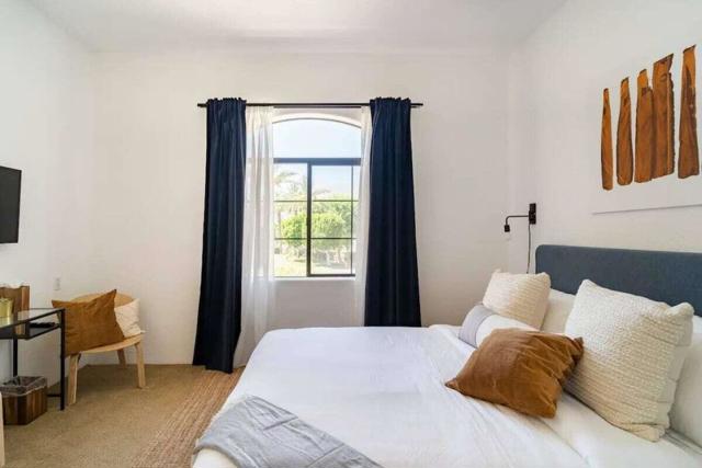 50740 Santa Rosa Plaza, La Quinta CA: https://media.crmls.org/mediaz/bf83ef59-9226-44d0-87e6-3ac6ef06e0fa.jpg