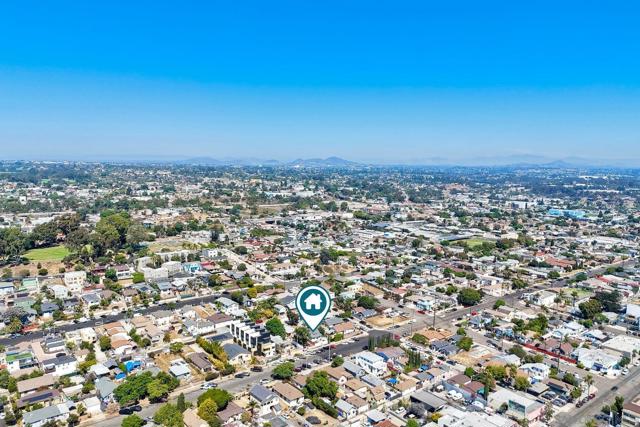 2680 L St, San Diego CA: https://media.crmls.org/mediaz/bf8497fd-d57d-4d26-9d1c-0ee724aacda1.jpg