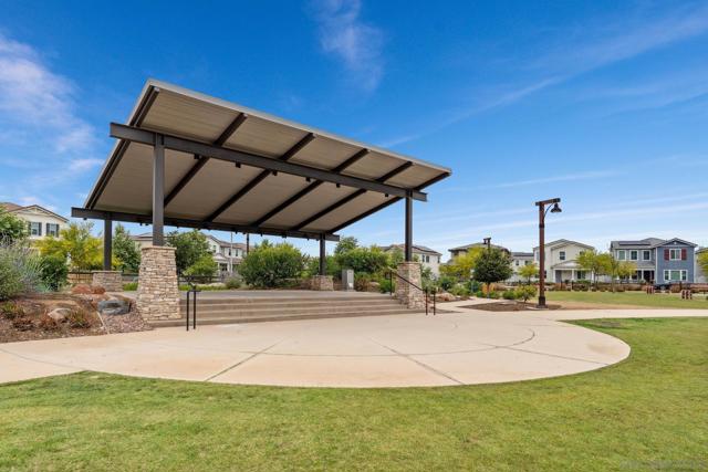 27661 Heritage Ln, Valley Center CA: https://media.crmls.org/mediaz/bf849d57-fc8d-4529-9033-949088d3f3f6.jpg
