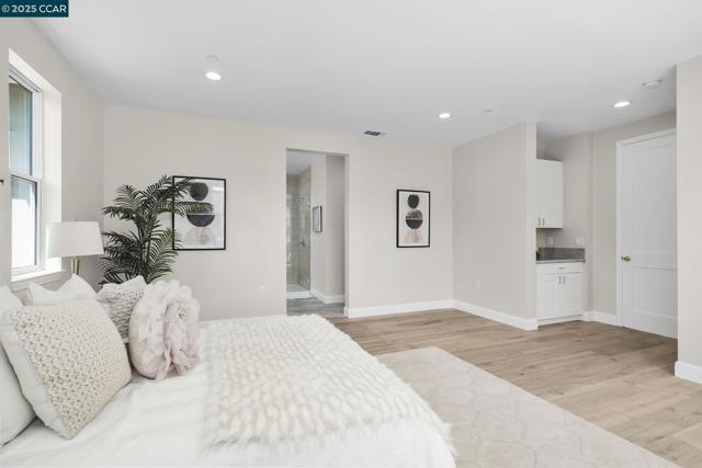 208 Valley View Pl, El Sobrante CA: https://media.crmls.org/mediaz/bf856d3a-a69d-42da-a71e-717037ccfdc2.jpg