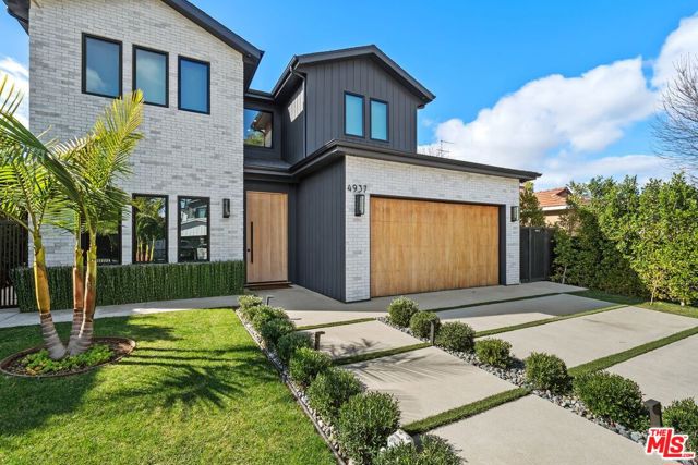 4937 Rubio Avenue, Encino CA: https://media.crmls.org/mediaz/bf857810-d975-465b-b5bc-b7901972b8a1.jpg