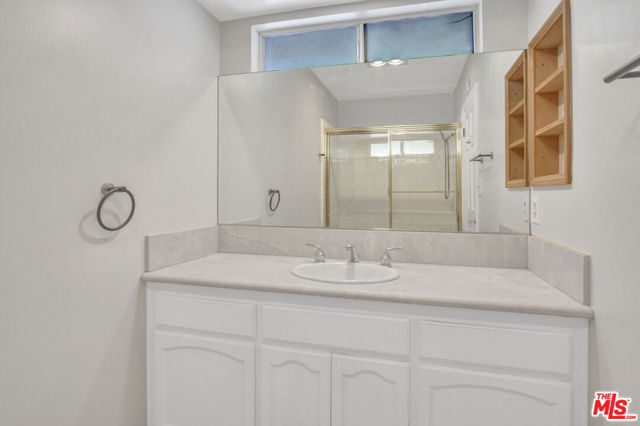 11410 Canton Drive, Studio City CA: https://media.crmls.org/mediaz/bf857935-df6c-42f8-bc8b-fc0a79de0e90.jpg