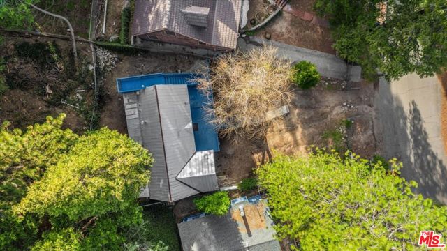 23899 Pioneer Camp Road, Crestline CA: https://media.crmls.org/mediaz/bf85e4b1-122e-4ddf-858b-172eb210e9cd.jpg