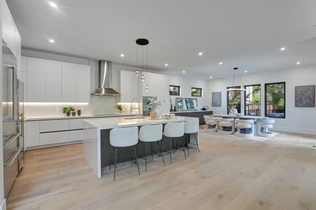 546 9th Avenue, Menlo Park CA: https://media.crmls.org/mediaz/bf85e862-02b6-4375-89cd-dfebecaad947.jpg