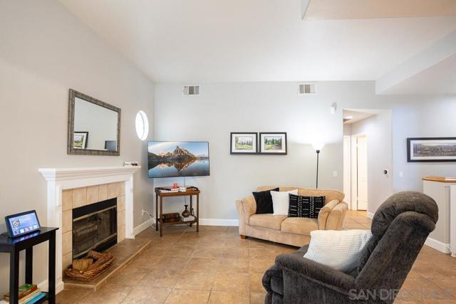 25314 Keats Ln, Stevenson Ranch CA: https://media.crmls.org/mediaz/bf872863-9ad9-4051-8930-48e913687c4a.jpg