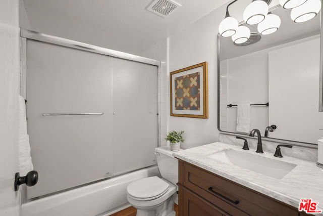 1655 Greenfield Avenue, Los Angeles CA: https://media.crmls.org/mediaz/bf875a2c-e8ce-4422-b588-e8caa6193220.jpg
