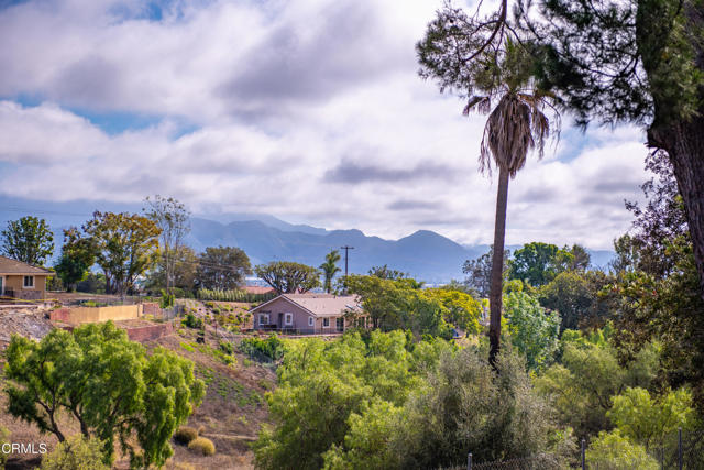 34 Vientos Road, Camarillo CA: https://media.crmls.org/mediaz/bf886a9f-2d1f-4c6a-8556-a5ade65f6e21.jpg