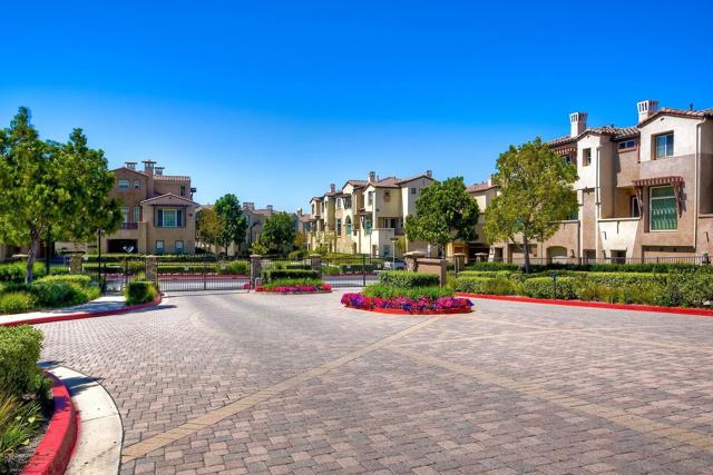 309 Bishop, San Marcos CA: https://media.crmls.org/mediaz/bf8876aa-40a4-42a7-be7b-a54bfb0eadb5.jpg