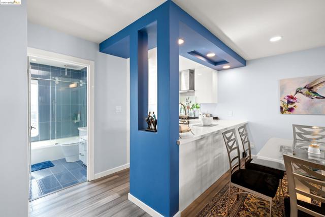 Image 20 of 49 For 271 Montana St