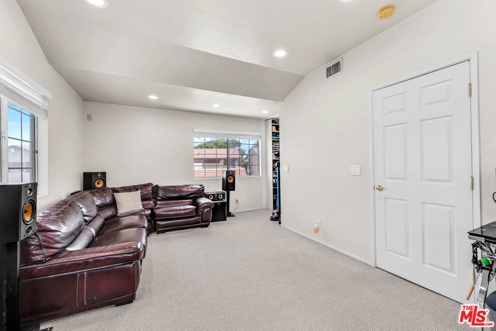 Bf8A225C 3D7C 4E80 97E3 Ec9303A46E46 6347 Wynne Avenue, Tarzana, Ca 91335 &Lt;Span Style='BackgroundColor:transparent;Padding:0Px;'&Gt; &Lt;Small&Gt; &Lt;I&Gt; &Lt;/I&Gt; &Lt;/Small&Gt;&Lt;/Span&Gt;