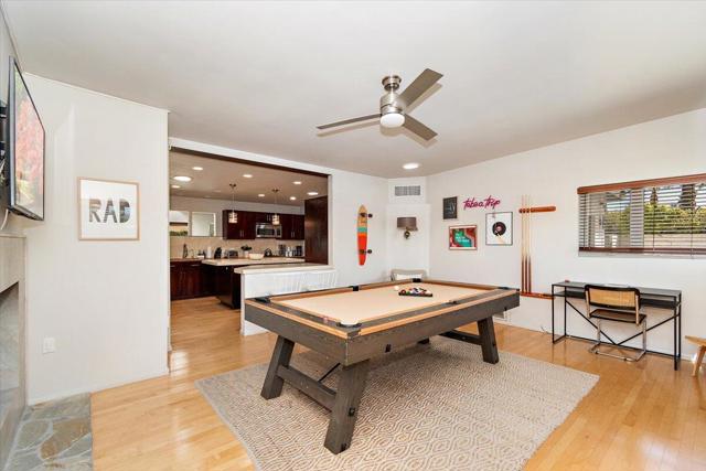 2030 E Amado Road, Palm Springs CA: https://media.crmls.org/mediaz/bf8a5b6b-95a4-4082-8dcb-78a49a9a9819.jpg