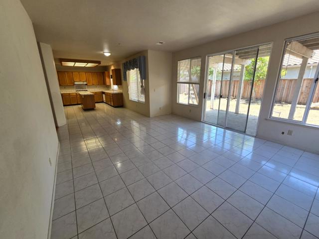 1204 Pickford Way, Salinas CA: https://media.crmls.org/mediaz/bf8b1d82-378f-4776-813e-d356ab2211b1.jpg