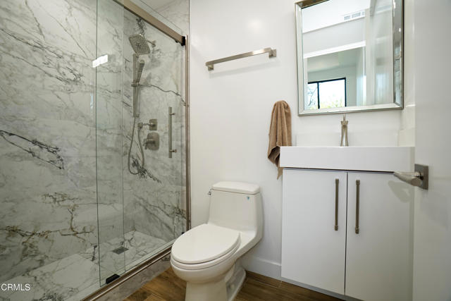 Detail Gallery Image 19 of 41 For 6565 Pickwick St, Los Angeles,  CA 90042 - 3 Beds | 3/1 Baths