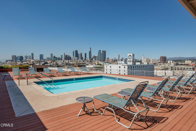 Detail Gallery Image 1 of 33 For 1855 Industrial St #402,  Los Angeles,  CA 90021 - 1 Beds | 1 Baths