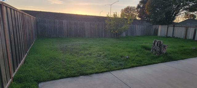 27781 Mandarin Ave, Hayward CA: https://media.crmls.org/mediaz/bf8be345-0f37-40ba-a517-a08bb763a763.jpg