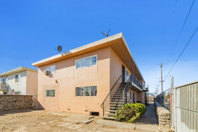 748 Clara Street, Oakland CA: https://media.crmls.org/mediaz/bf8be4af-65ab-4700-9ecb-91657e5cf22e.jpg