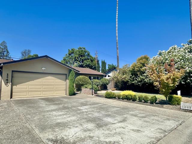 18480 Swarthmore Drive, Saratoga CA: https://media.crmls.org/mediaz/bf8c340f-a7da-4217-8bc1-368257d8a6e6.jpg
