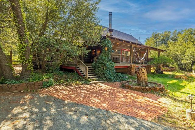 3131 Pera Alta Dr, Julian CA: https://media.crmls.org/mediaz/bf8c5cc1-b57c-45e5-a93c-7eef6e2dbafc.jpg
