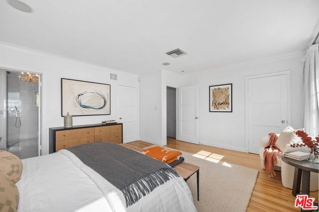 1455 Belfast Drive, Los Angeles CA: https://media.crmls.org/mediaz/bf8c6ccc-3e05-4f6c-af85-4b009af29053.jpg