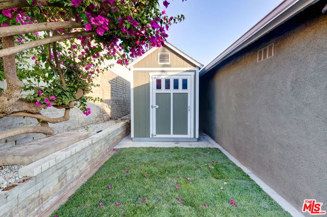 8500 Mcconnell Avenue, Los Angeles CA: https://media.crmls.org/mediaz/bf8cbc0f-9932-479a-9796-567511bd06dd.jpg