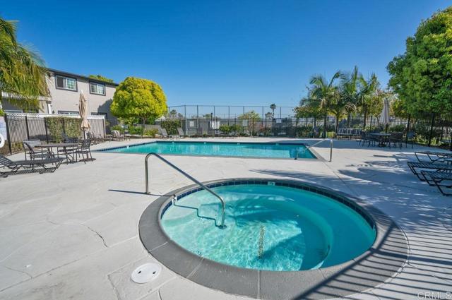 Detail Gallery Image 8 of 53 For 506 Canyon Dr #43,  Oceanside,  CA 92054 - 3 Beds | 2 Baths