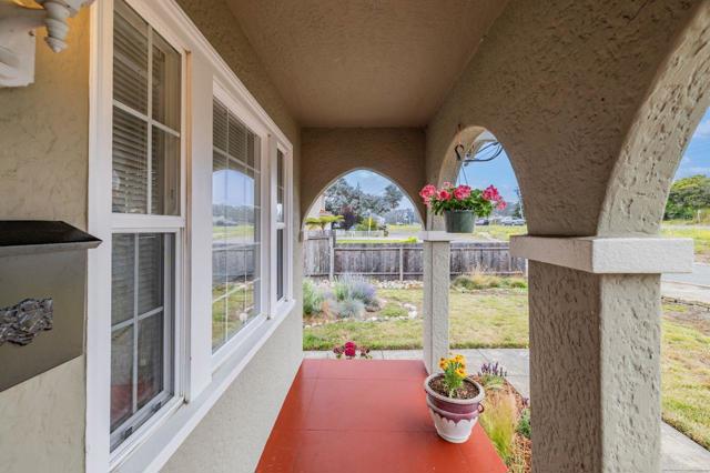 1490 Cabrillo Highway, Half Moon Bay CA: https://media.crmls.org/mediaz/bf8dc91b-b9e1-45a3-8265-a866ec8666e3.jpg