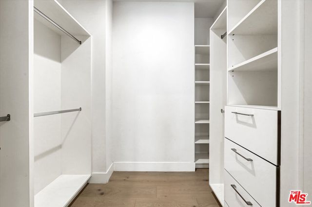 733 1/2 N Gramercy Place, Los Angeles CA: https://media.crmls.org/mediaz/bf8e6a24-7aa6-43ed-bd7f-fc32c5b20aa9.jpg