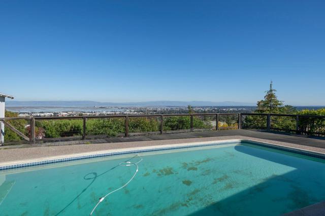 1033 Hewitt Drive, San Carlos CA: https://media.crmls.org/mediaz/bf9095c3-56ce-4c6e-9657-89591cbb1d9a.jpg