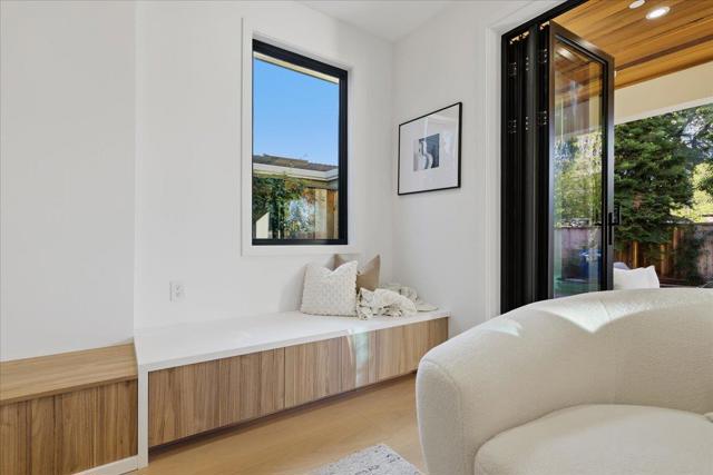 852 La Para Avenue, Palo Alto CA: https://media.crmls.org/mediaz/bf90acb2-1233-4409-b9d1-2ffc1ae2d52d.jpg