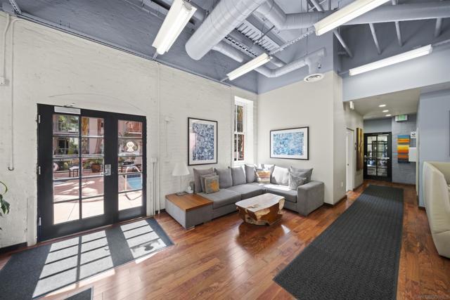 1431 Pacific Hwy, San Diego CA: https://media.crmls.org/mediaz/bf90c521-5b3b-47a8-85e4-c8d36e02229d.jpg