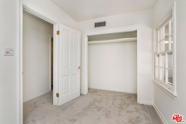 6317 Orion Avenue, Van Nuys CA: https://media.crmls.org/mediaz/bf90fed4-c229-449d-af88-2d33ae2bf851.jpg