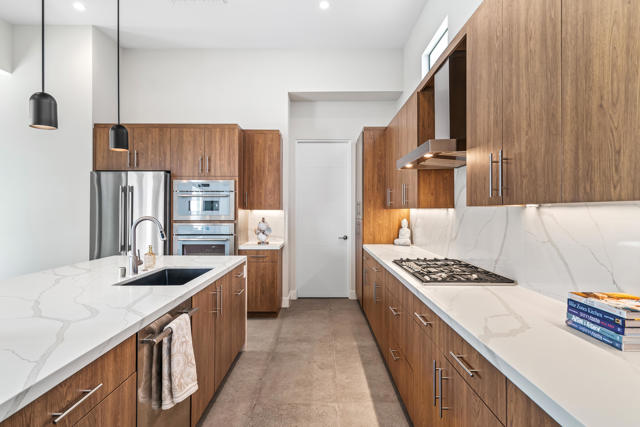 1346 Bacall Way, Palm Springs CA: https://media.crmls.org/mediaz/bf9108b8-39e3-4180-941c-17372684c057.jpg